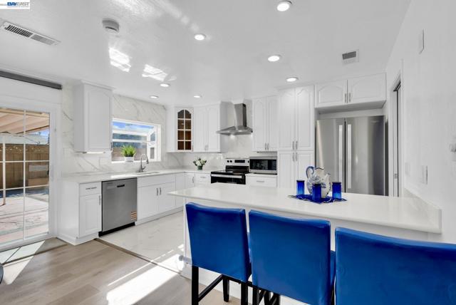 Image 8 of 43 For 1532 Kooser Rd