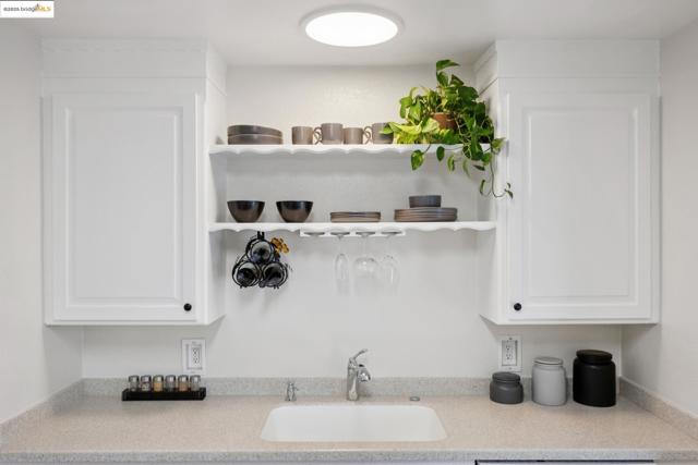 952 Amador St, Richmond CA: https://media.crmls.org/mediaz/572e31c3-3824-4ac4-86cc-6eb0da0cd5ee.jpg