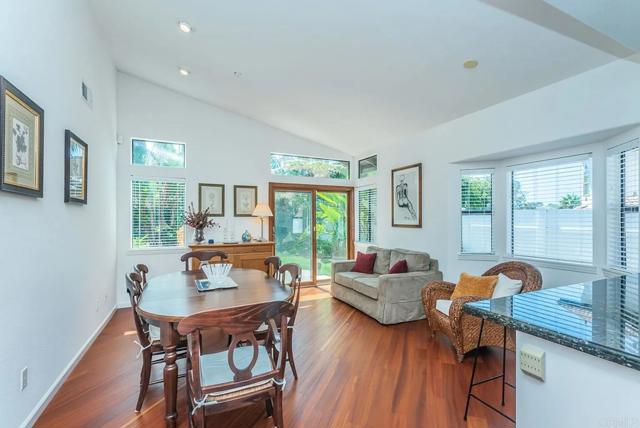 729 Poinsettia Park, Encinitas CA: https://media.crmls.org/mediaz/572ff46e-3c7b-4348-95ec-2b0b27479b66.jpg
