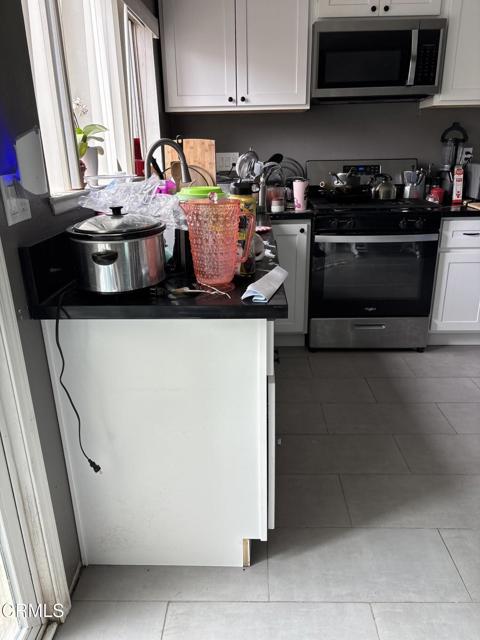 Detail Gallery Image 4 of 14 For 1431 Casa San Carlos Ln #B,  Oxnard,  CA 93033 - 2 Beds | 1/1 Baths