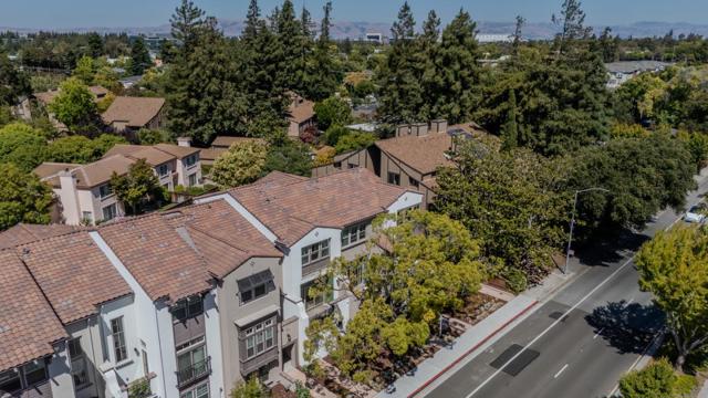 2014 W Middlefield Road, Mountain View CA: https://media.crmls.org/mediaz/5732524f-b8f7-4da2-bb2d-7a419fba24eb.jpg