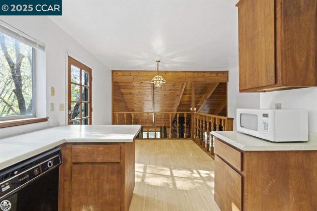 Image 9 of 23 For 23282 Bluebird Hill