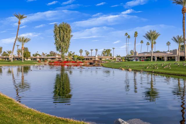 19 Colgate Drive, Rancho Mirage CA: https://media.crmls.org/mediaz/573468d9-0265-4faa-a5fa-ea5e5681b142.jpg