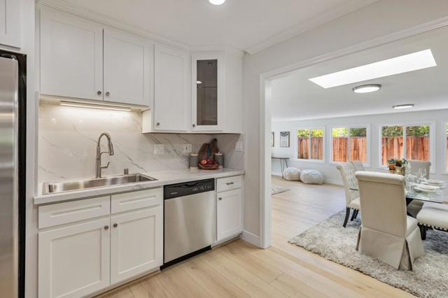 402 S Mary Avenue, Sunnyvale CA: https://media.crmls.org/mediaz/5734cda2-13e4-4e0c-b21d-132d0f14632b.jpg