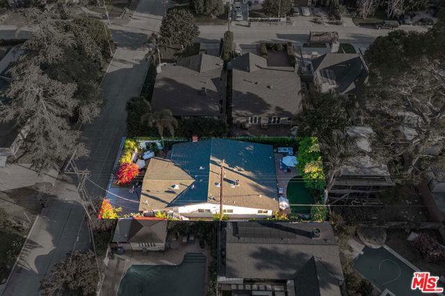 4635 Bellflower Avenue, North Hollywood CA: https://media.crmls.org/mediaz/573532e0-1060-4755-bebe-b3a47d284160.jpg