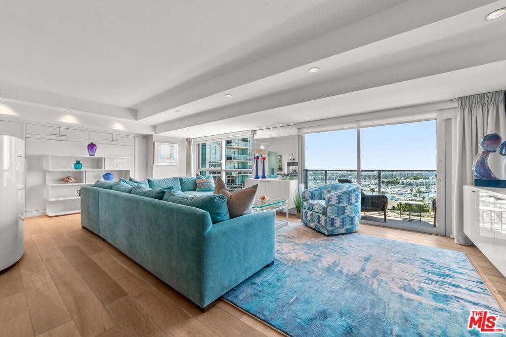 13700 Marina Pointe Drive #1416