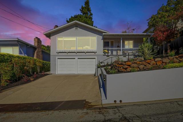 574 Wellington Drive, San Carlos CA: https://media.crmls.org/mediaz/57355ead-71a1-45b5-bd8c-d948e5e68a31.jpg