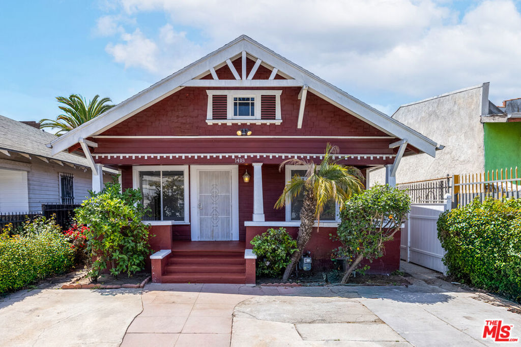 1418 W Jefferson Boulevard
