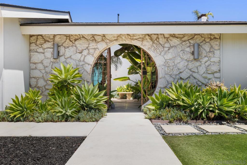 5996 Bounty Street - photo 8