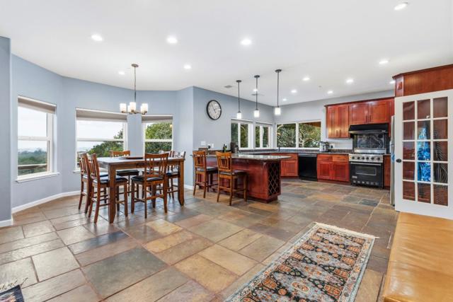 14643 Tumble Weed Lane, Royal Oaks CA: https://media.crmls.org/mediaz/5736d846-b6cb-4b66-92f1-af8114c6193e.jpg