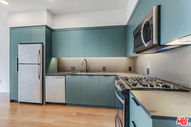 10601 Washington Boulevard, Culver City CA: https://media.crmls.org/mediaz/5736f019-56e2-48e8-9e2b-27c39970da8f.jpg