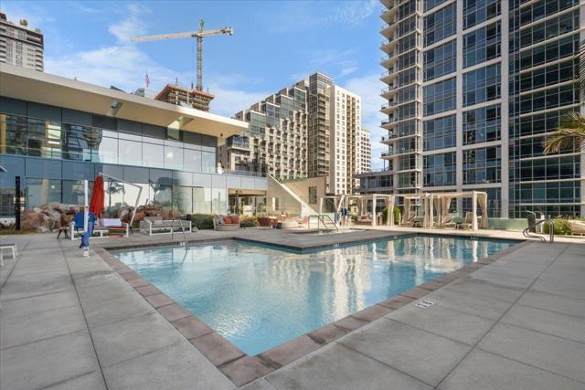 1388 Kettner Blvd, San Diego CA: https://media.crmls.org/mediaz/5736f19d-1605-4bff-a1f3-a3265235e01a.jpg