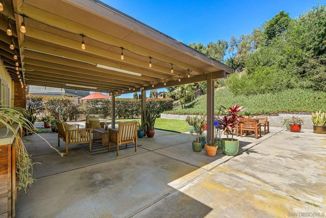 Image 28 of 33 For 3964 Calgary Ave