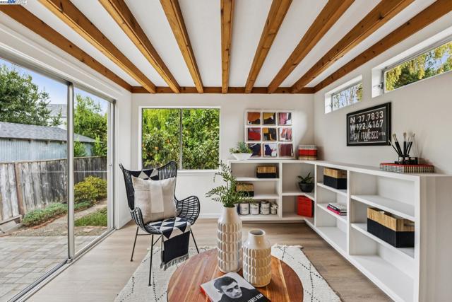 3215 Liberty Ave, Alameda CA: https://media.crmls.org/mediaz/57372a19-90e0-41f5-9724-1a5c82bab795.jpg