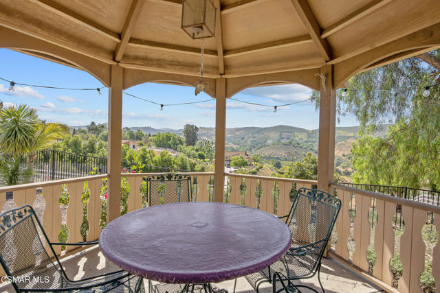 12490 Ridge Drive, Santa Rosa CA: https://media.crmls.org/mediaz/573776d7-b812-46d4-99b3-0c7d3459f4ac.jpg