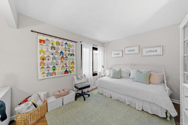 2253 Caminito Pescado, Ocean Beach (San Diego) CA: https://media.crmls.org/mediaz/57379a89-0950-4ace-92c4-69cf41a686b2.jpg