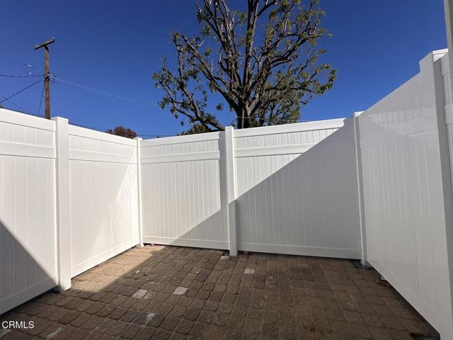 Detail Gallery Image 7 of 8 For 17451 Keswick St, Northridge,  CA 91325 - 1 Beds | 1 Baths