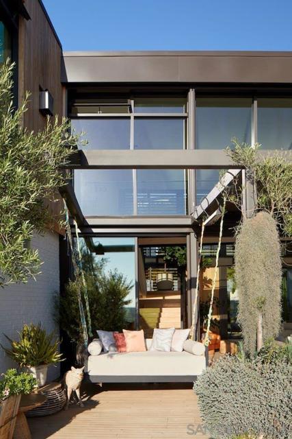2585 Calle Del Oro, La Jolla CA: https://media.crmls.org/mediaz/5738bc80-d110-4449-a12f-7f815dafe8e1.jpg