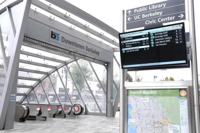 2601 College Avenue, Berkeley CA: https://media.crmls.org/mediaz/5738d5ae-c6bb-4bb3-9fd3-b23191d2f671.jpg