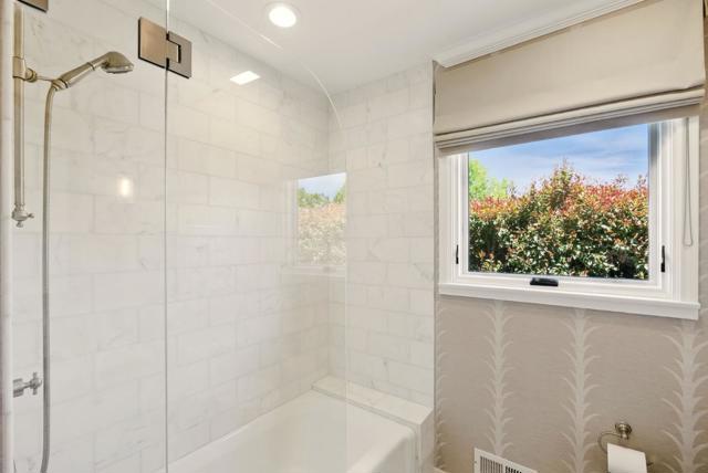 540 Parrott Drive, San Mateo CA: https://media.crmls.org/mediaz/57398ca8-e9d5-42c6-b48f-f478cbeae5f4.jpg