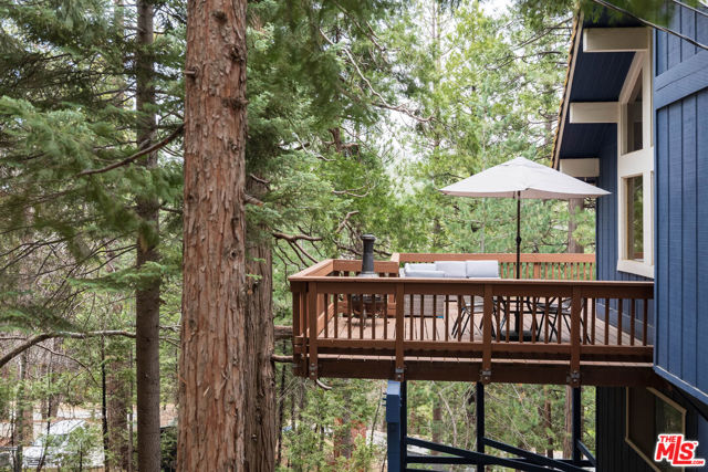 26645 Lake Forest Drive, Twin Peaks CA: https://media.crmls.org/mediaz/573a9a8b-f958-4ce2-8566-c36a68a0c6dd.jpg