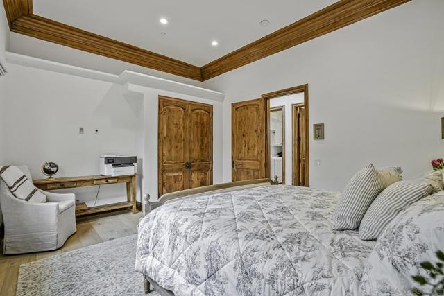 15823 The River Trail, Rancho Santa Fe CA: https://media.crmls.org/mediaz/573cdab7-8fa1-4d8c-b51a-b3fd17c9c412.jpg