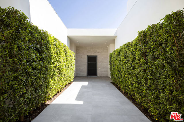 52435 Ross Avenue, La Quinta CA: https://media.crmls.org/mediaz/573d5d74-cb6e-4005-9981-d965b06155c4.jpg