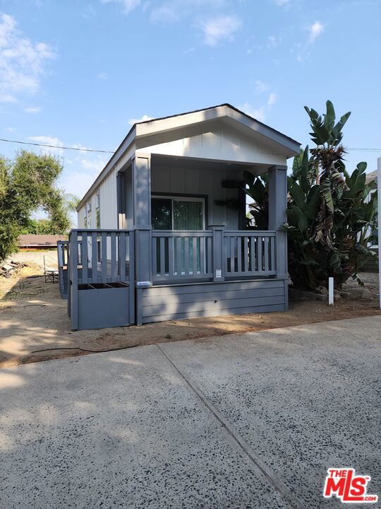 17650 Grand Avenue, Lake Elsinore CA: https://media.crmls.org/mediaz/573e6bbf-ae50-494d-894a-f19458629759.jpg