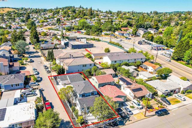 3254 Keith Ave, Castro Valley CA: https://media.crmls.org/mediaz/573e7e33-e736-4eb0-8db4-b17b2ee9220e.jpg