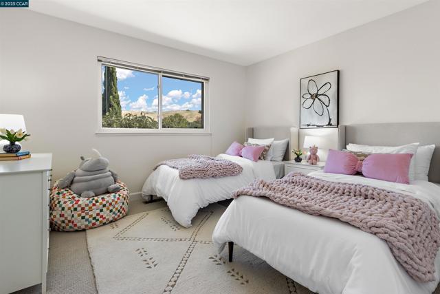 59 Shuey Dr, Moraga CA: https://media.crmls.org/mediaz/573ee0dd-7c9e-4b79-873b-2a6982e39e62.jpg