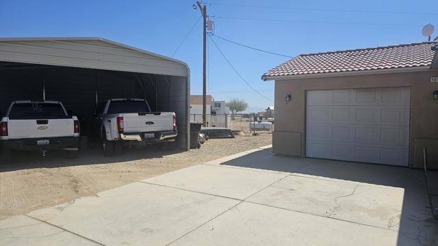 1952 Bartle Place, Thermal CA: https://media.crmls.org/mediaz/574153ad-c42d-4eee-8e89-7d1c5e71408d.jpg
