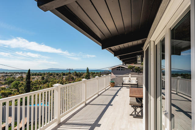 Detail Gallery Image 16 of 30 For 3086 Grove St, Ventura,  CA 93003 - 3 Beds | 3 Baths