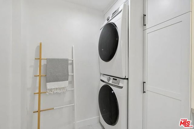 842 11th Street photo 24