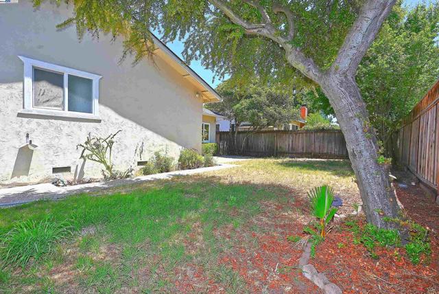 7144 Prince Dr, Dublin CA: https://media.crmls.org/mediaz/5742349f-d19a-4bb7-b24e-48e9565c04ff.jpg