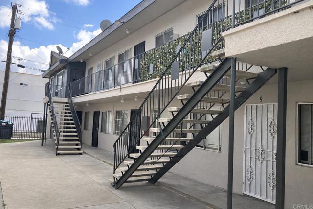 Detail Gallery Image 5 of 20 For 3877 Menlo Ave, San Diego,  CA 92105 - – Beds | – Baths