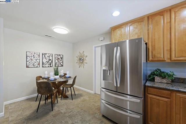 3947 Pestana Way, Livermore CA: https://media.crmls.org/mediaz/5742668b-4bfb-45e2-bf7b-229a2d69be76.jpg