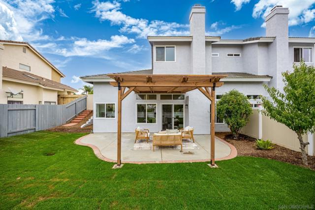 17636 Azucar Way, San Diego CA: https://media.crmls.org/mediaz/57428a33-093b-4342-85a7-127c302a9673.jpg