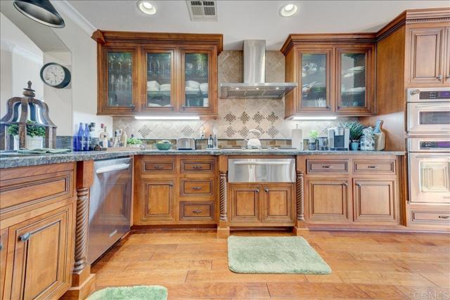 Detail Gallery Image 18 of 57 For 7608 Camino Abierto, Carlsbad,  CA 92009 - 3 Beds | 2/1 Baths