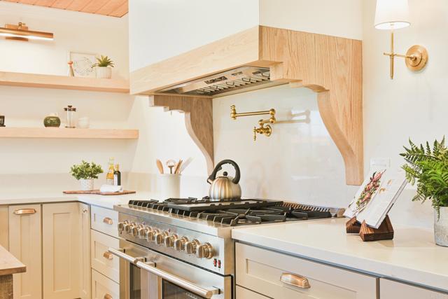 3951 Atascadero Drive, San Diego CA: https://media.crmls.org/mediaz/5743499c-bc4f-45dd-89f6-f58bd1e7d73a.jpg