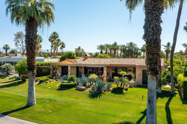37551 Thompson Road, Rancho Mirage CA: https://media.crmls.org/mediaz/5743edc8-1c1a-4aa7-a45f-8cf0dbdeac5c.jpg
