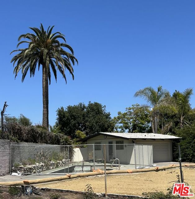 16909 Scenic Place photo 1