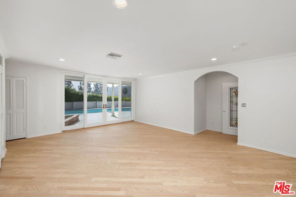 MLS #25612369 image #9