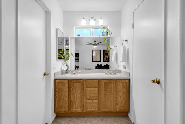 Image 42 of 64 For 52680 Avenida Martinez