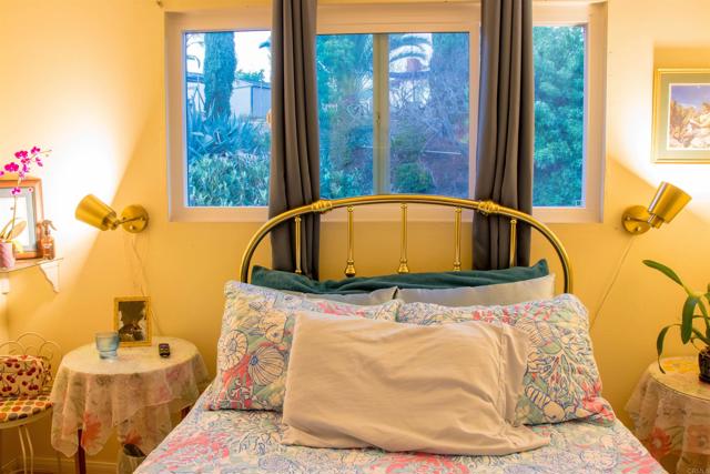 1682 Saddlehorn Drive, San Marcos CA: https://media.crmls.org/mediaz/5745596c-c2da-49d4-80d5-7a8f14d070eb.jpg