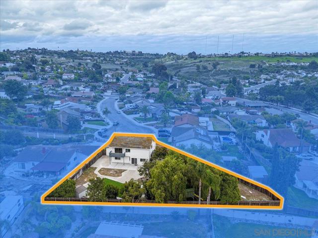 5356 Malcolm St, Oceanside CA: https://media.crmls.org/mediaz/574699b5-8c4f-4ee8-9b33-61d827e397c2.jpg