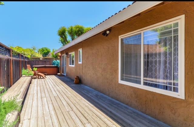 18240 Ransen Court, Morgan Hill CA: https://media.crmls.org/mediaz/5746edd2-9389-423e-b964-5fd21cb2209d.jpg