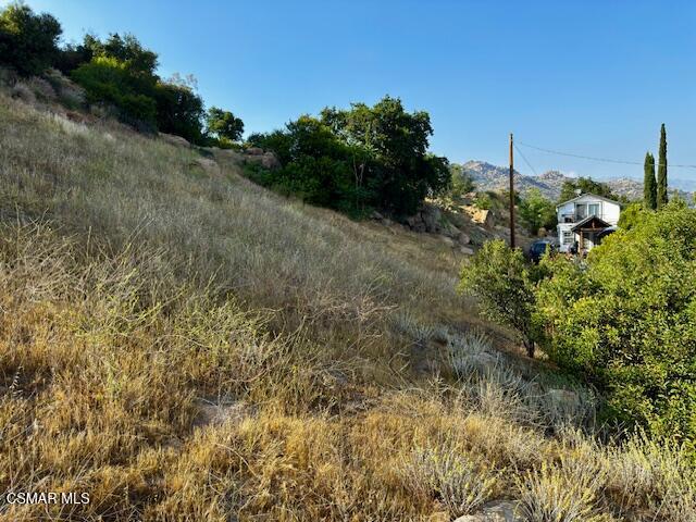 8631 8639 Limerock Terrace, West Hills CA: https://media.crmls.org/mediaz/57471b99-1c81-4d35-ad79-e51bbbf6ef6d.jpg