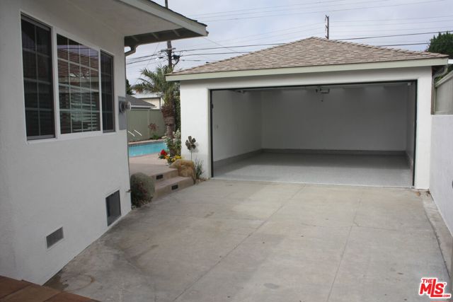 Image 3 for 7120 Alverstone Ave, Los Angeles, CA 90045