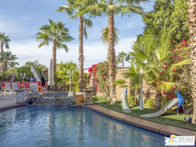 18 Calais Circle, Rancho Mirage CA: https://media.crmls.org/mediaz/574770d9-e13e-40c9-b2b9-4e81e9904283.jpg