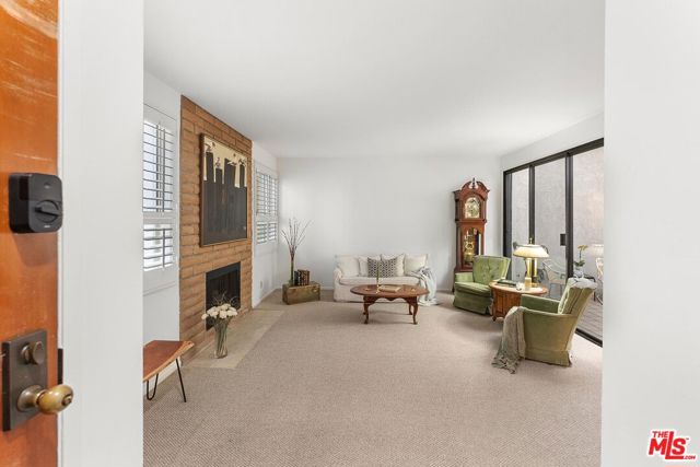 1119 23rd Street, Santa Monica CA: https://media.crmls.org/mediaz/5747b59f-efd5-46c7-b25e-a8d2e27718a3.jpg